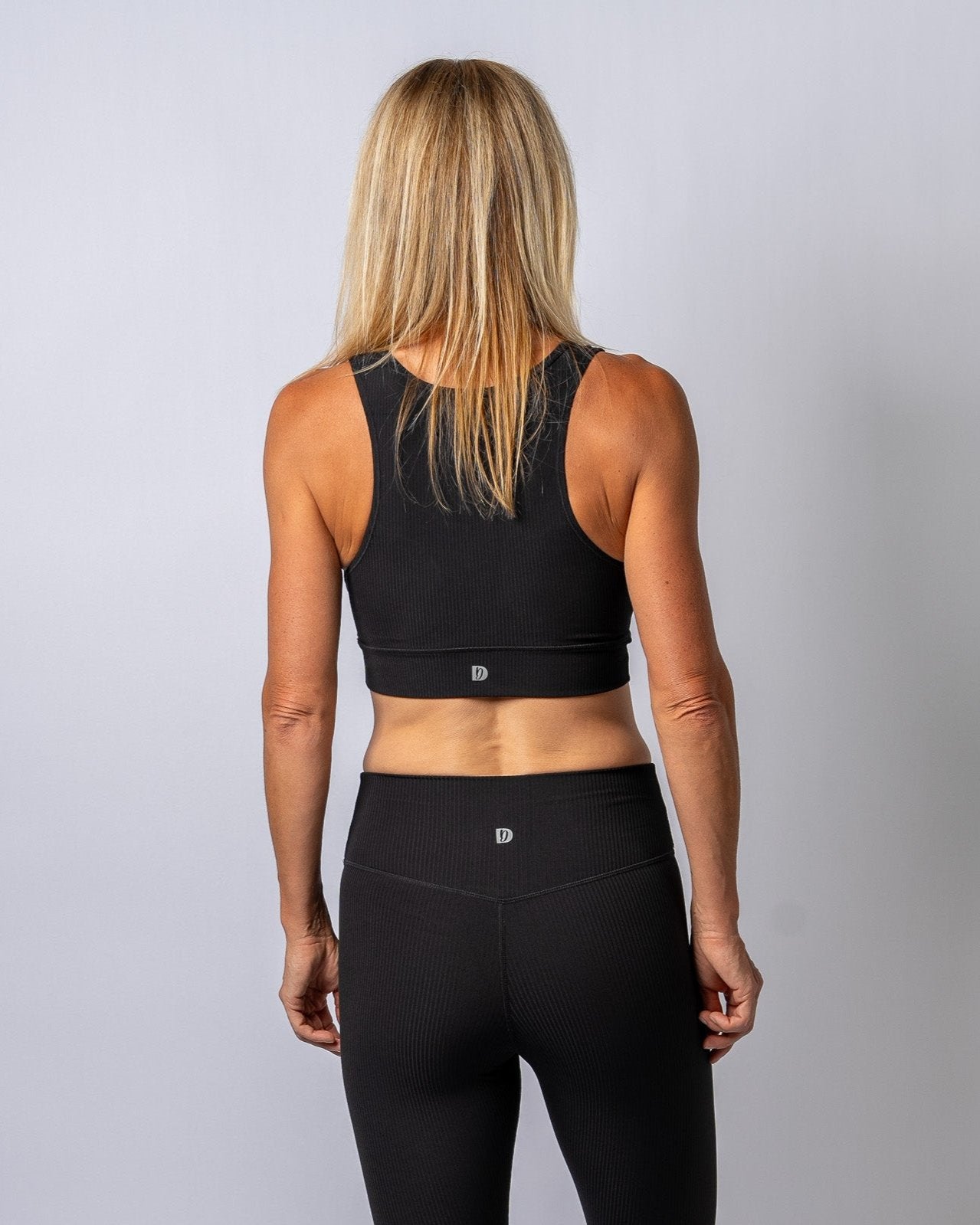 LuxeLift Black Mesh Ribbed Sports Bra