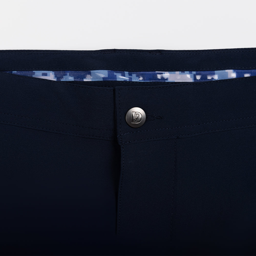 The Approach Shorts - Navy