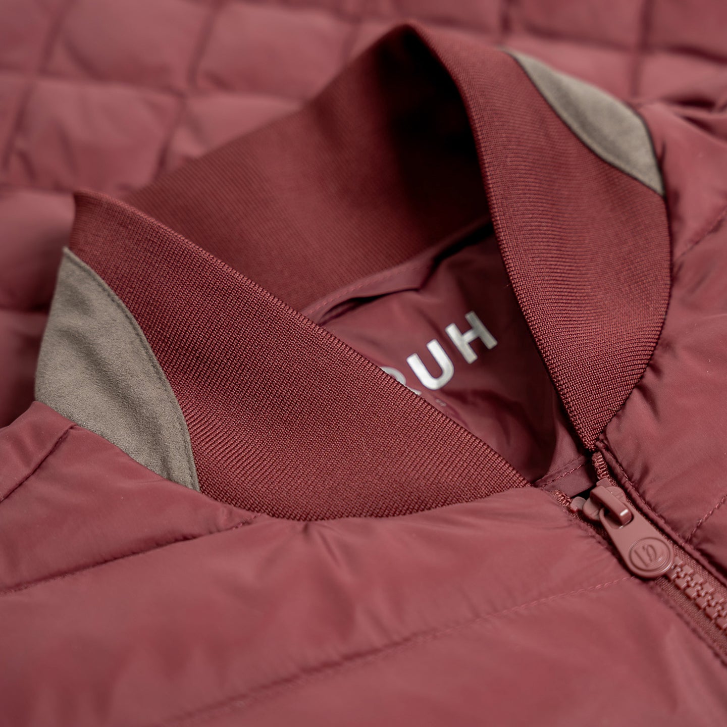 The Arctic Vest - Burgundy