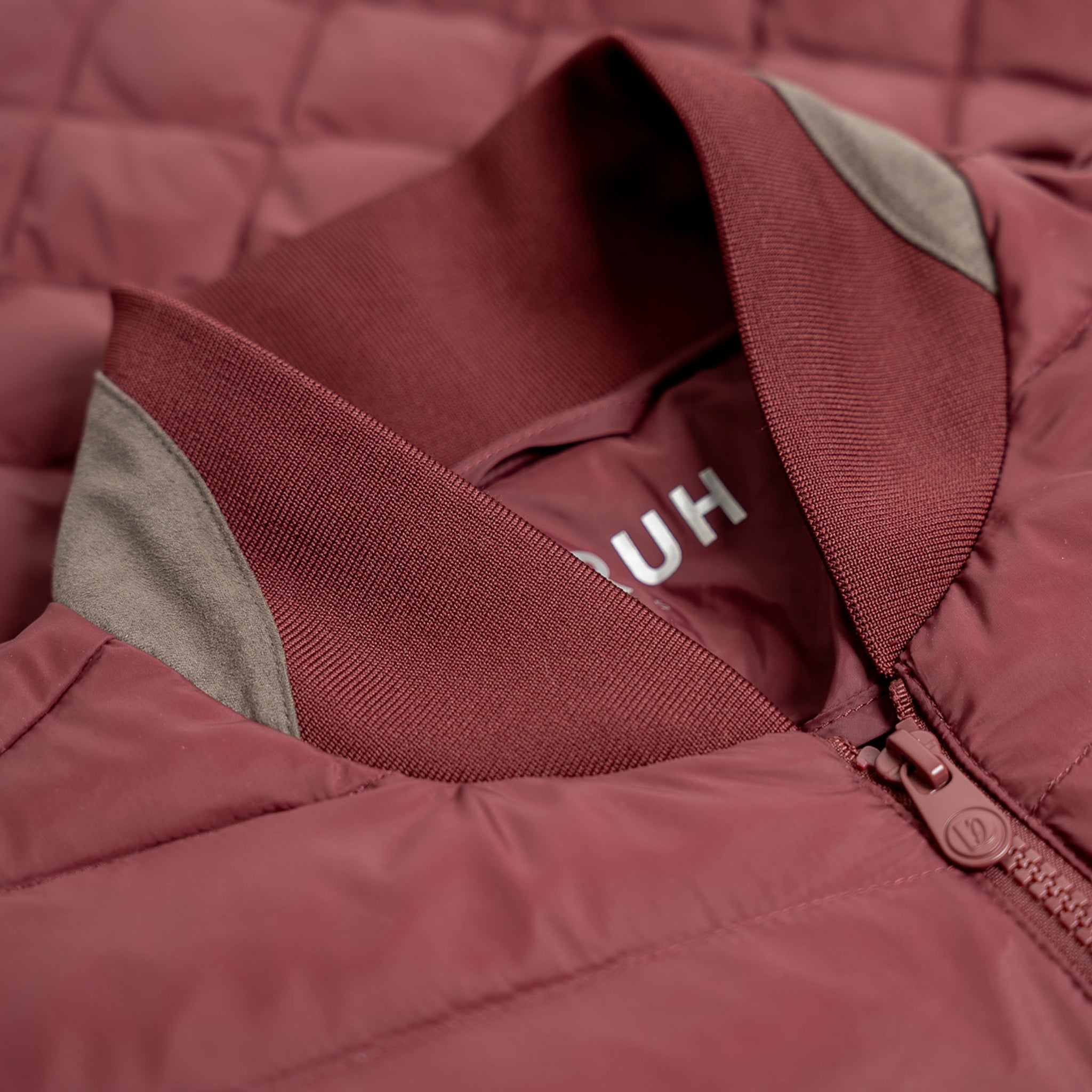The Arctic Vest - Burgundy