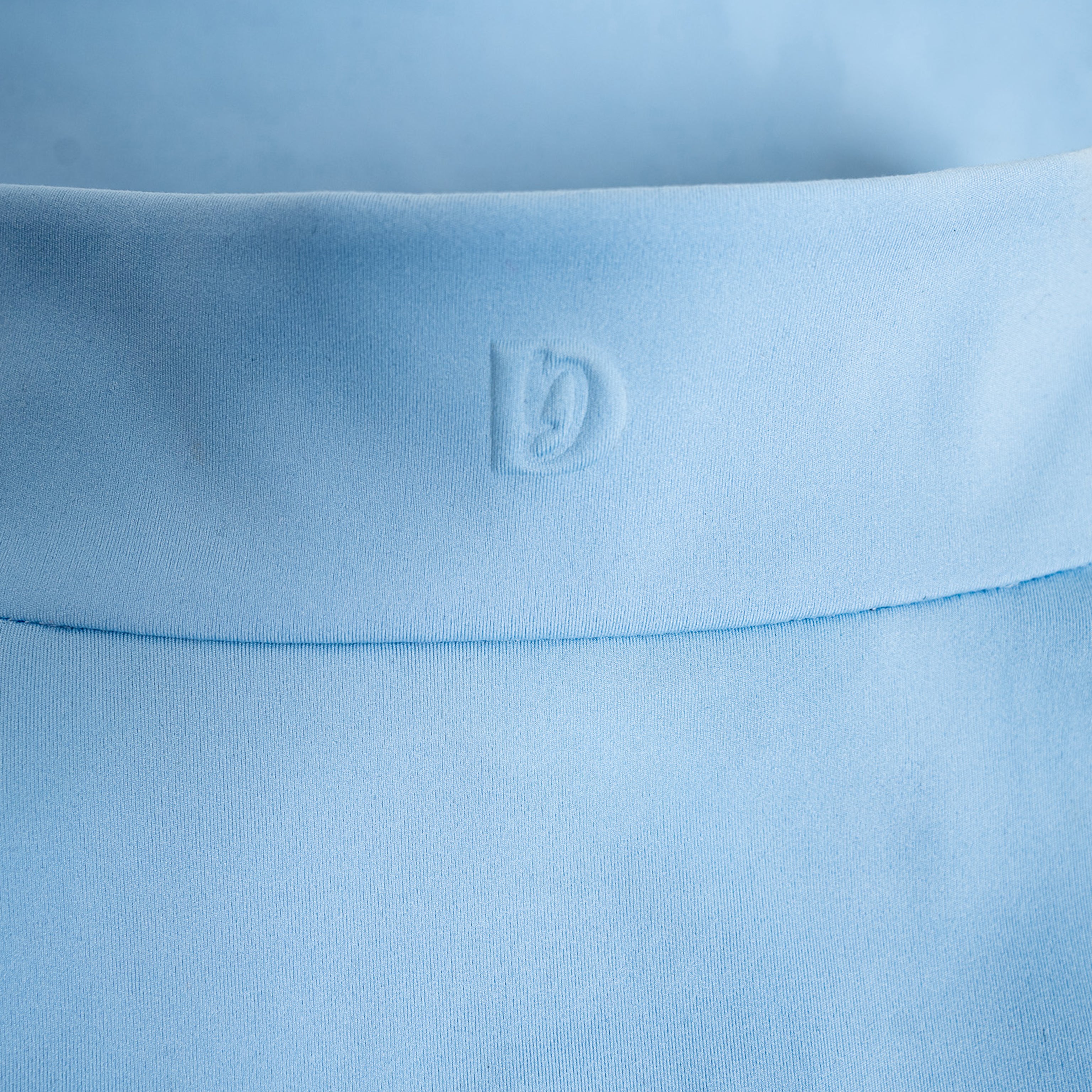 The Hybrid Pullover - Sky Blue