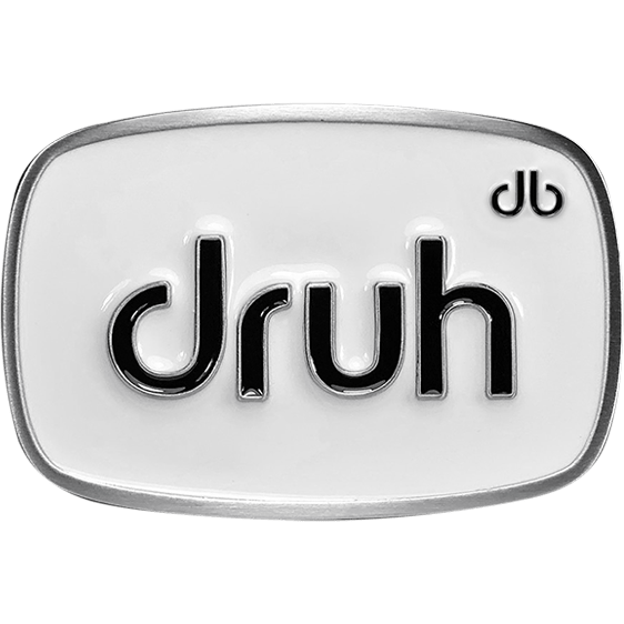 druh buckles white and black